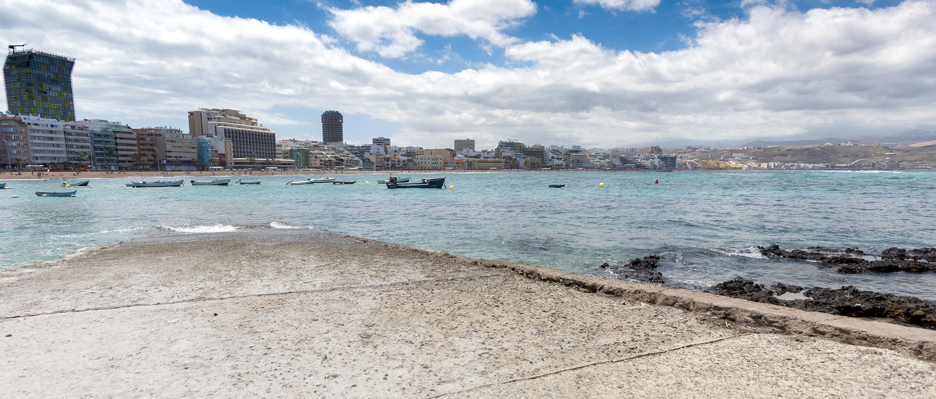 Vistas a la Playa de Las Canteras desde el Real Club Victoria